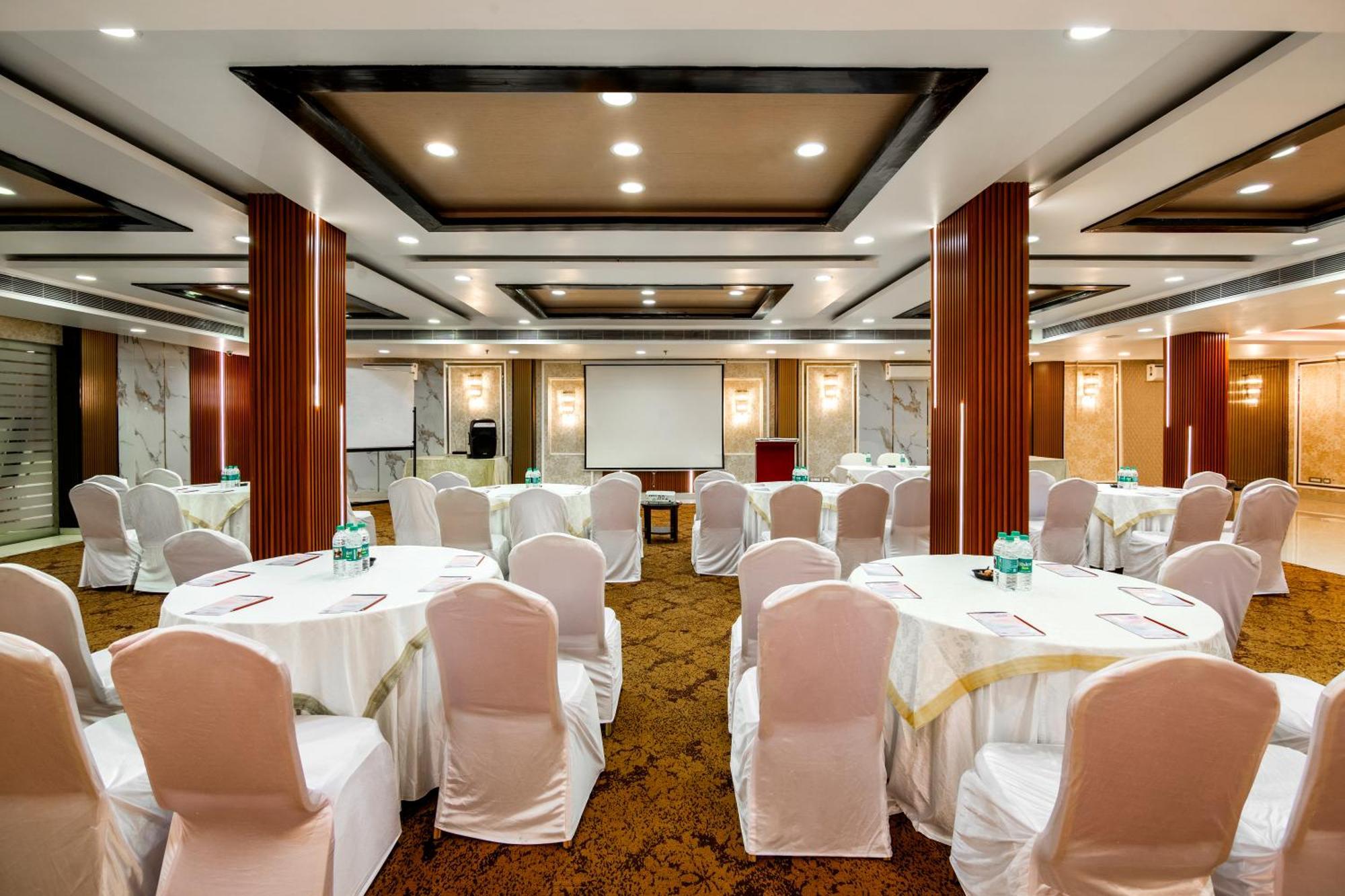 The Grand Orion - Kailash Colony New Delhi Exterior photo
