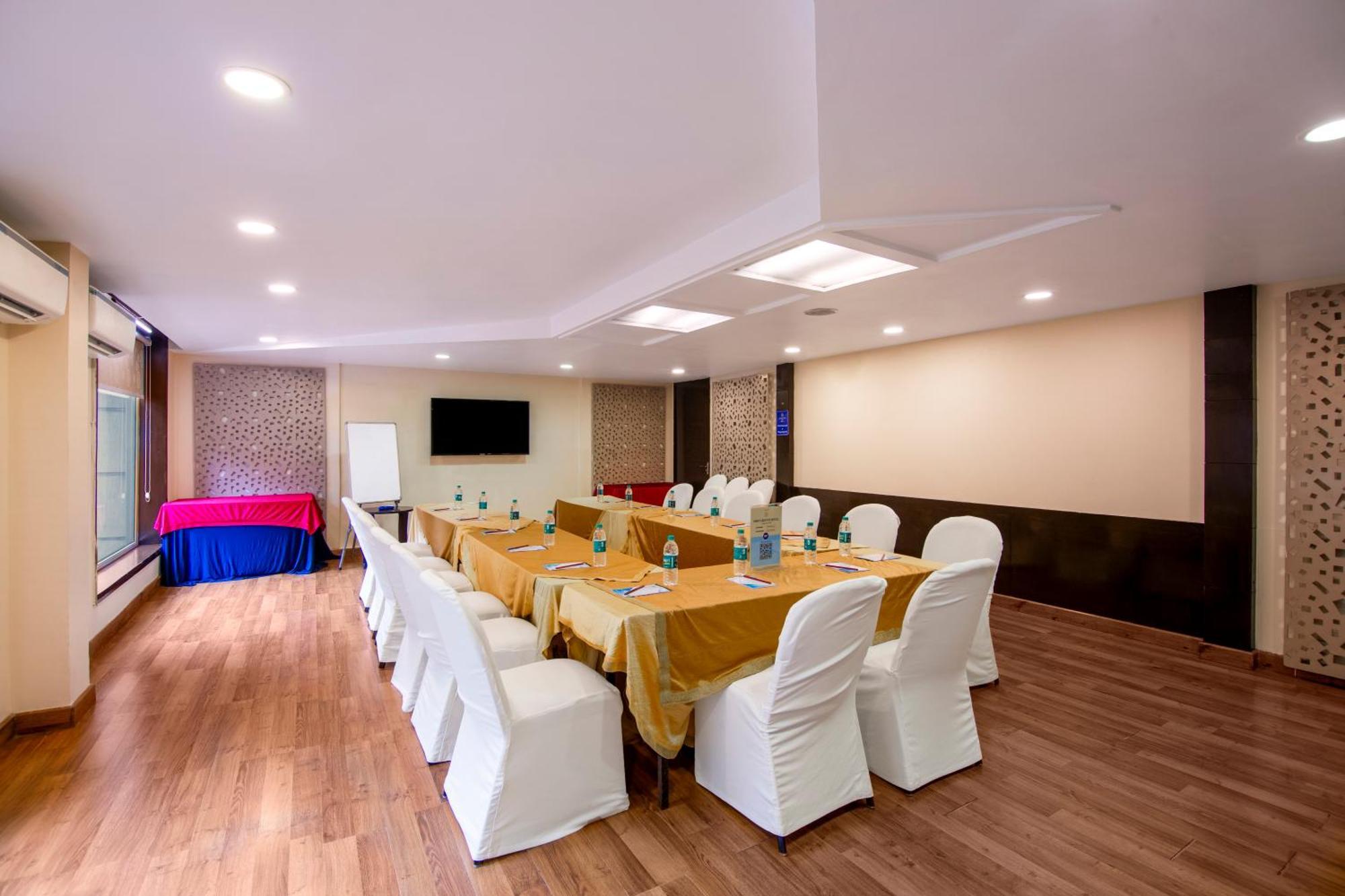 The Grand Orion - Kailash Colony New Delhi Exterior photo